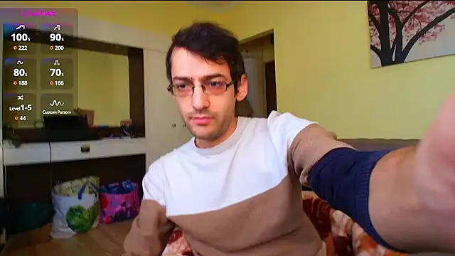 Snapshot of HungEddy chatting on January 17, 2026, 8:40 am HungEddy online show from January 17, 2026, 8:40 am