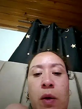 Snapshot of RenataSexy_ chatting on May 12, 2026, 1:35 am RenataSexy online show from May 12, 2026, 1:35 am