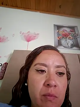 Snapshot of RenataSexy_ chatting on March 17, 2026, 5:27 pm RenataSexy online show from March 17, 2026, 5:27 pm