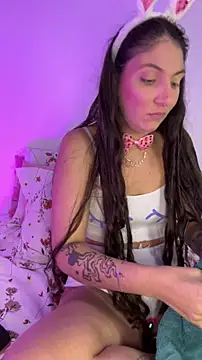 DianaSartori online show from April 6, 2026, 8:43 pm