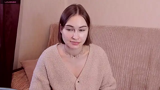 Snapshot of sleeeep_y chatting on November 15, 2025, 10:52 am sleeeep y online show from November 15, 2025, 10:52 am