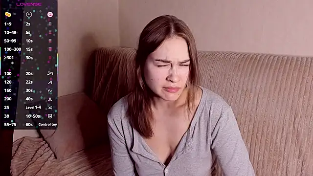 Snapshot of sleeeep_y chatting on October 21, 2025, 7:08 am sleeeep y online show from October 21, 2025, 7:08 am