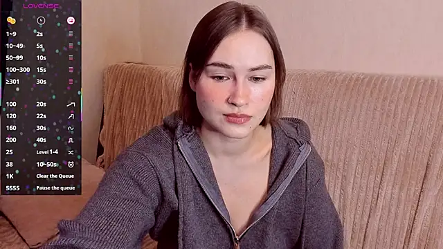 Snapshot of sleeeep_y chatting on November 14, 2025, 7:12 am sleeeep y online show from November 14, 2025, 7:12 am