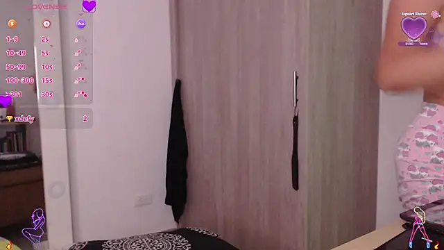 Snapshot of scarlett_diamond11 chatting on October 6, 2025, 1:07 am scarlett diamond11 online show from October 6, 2025, 1:07 am