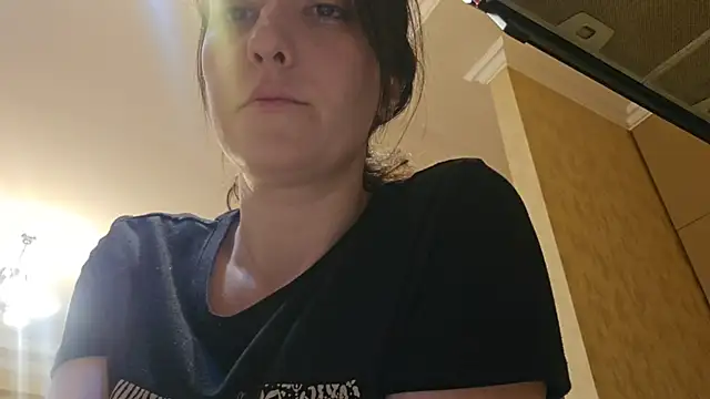 AlejandraDelaney online show from April 5, 2026, 3:08 pm