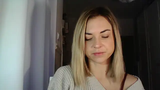 Snapshot of ashley_xlove chatting on January 8, 2025, 7:34 am ashley xlove online show from January 8, 2025, 7:34 am