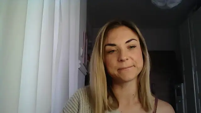 Snapshot of ashley_xlove chatting on March 13, 2025, 7:42 am ashley xlove online show from March 13, 2025, 7:42 am