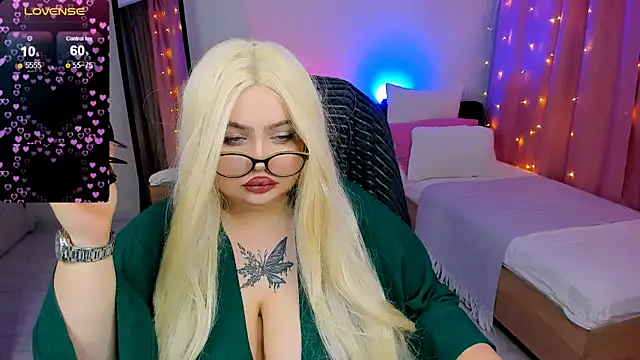 love insidee online show from February 2, 2025, 3:39 pm