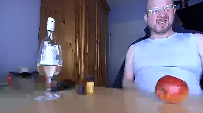 Tom PP cgn online show from February 27, 2025, 4:24 am