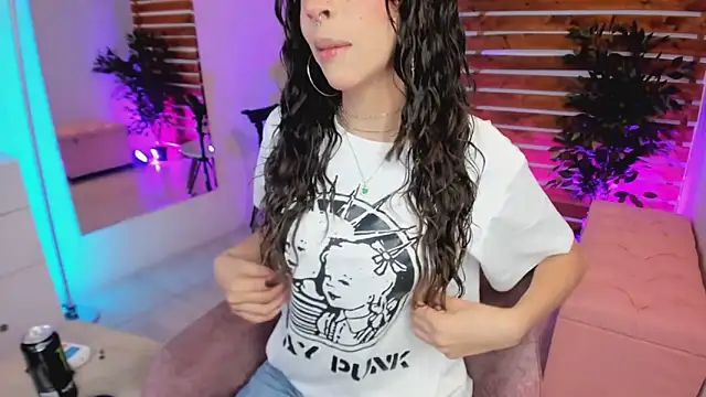 Sapphire Venuss online show from February 7, 2026, 12:18 am