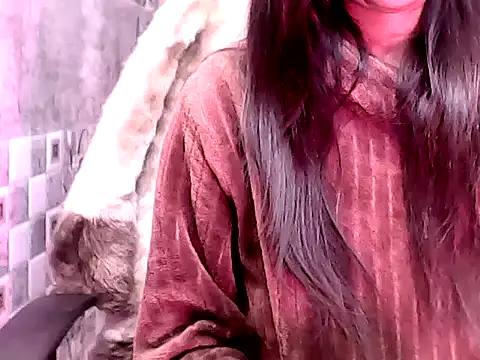 Anushka Rajput05 online show from December 27, 2024, 8:35 am