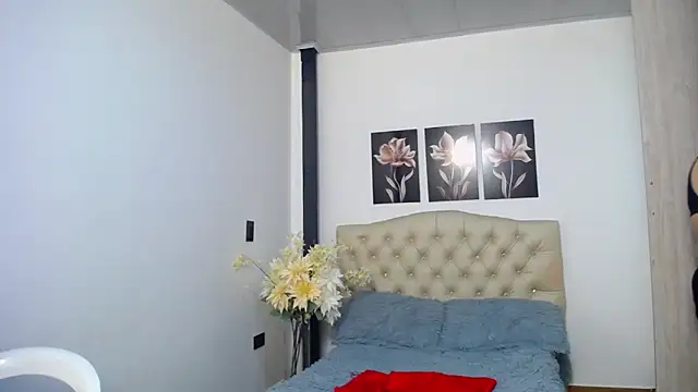 lily f00x online show from February 27, 2026, 12:38 pm