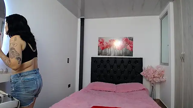 Snapshot of lily_f00x chatting on December 3, 2025, 12:26 pm lily f00x online show from December 3, 2025, 12:26 pm