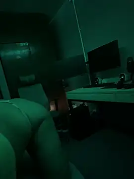 mismmia online show from December 18, 2025, 5:12 am