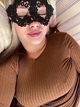 Snapshot of 69Laura696 chatting on March 6, 2025, 9:25 am 69Laura696 online show from March 6, 2025, 9:25 am