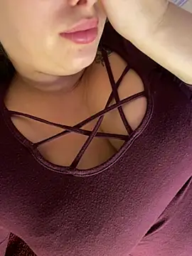 Snapshot of 69Laura696 chatting on February 20, 2025, 2:46 pm 69Laura696 online show from February 20, 2025, 2:46 pm