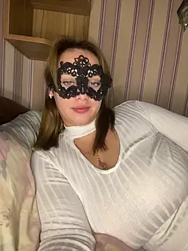 Snapshot of 69Laura696 chatting on September 21, 2025, 6:35 pm 69Laura696 online show from September 21, 2025, 6:35 pm