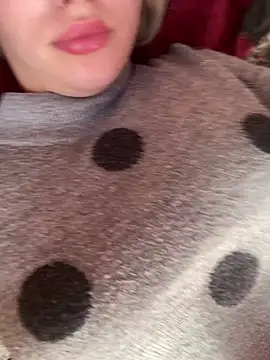 Snapshot of 69Laura696 chatting on February 18, 2025, 2:06 pm 69Laura696 online show from February 18, 2025, 2:06 pm