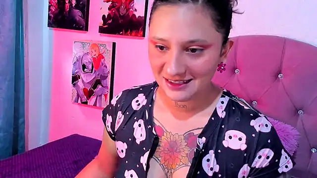 Mila nixon02 online show from November 6, 2025, 5:39 pm