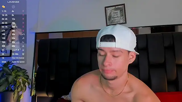 Snapshot of JadeSmiith_ chatting on November 21, 2025, 10:42 pm JadeSmiith online show from November 21, 2025, 10:42 pm