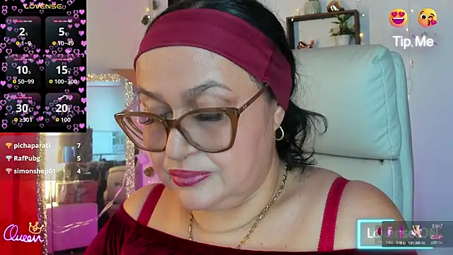 Gia Nahomi online show from May 15, 2026, 11:14 pm
