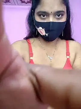 Snapshot of Hot_Maleka chatting on October 6, 2025, 2:35 am Hot Maleka online show from October 6, 2025, 2:35 am