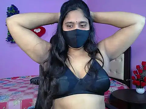 Hot Maleka online show from April 18, 2026, 7:07 pm