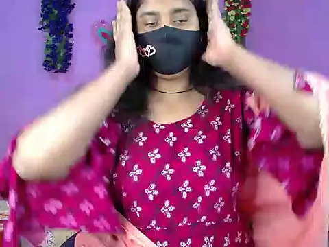 Snapshot of Hot_Maleka chatting on February 18, 2026, 2:20 am Hot Maleka online show from February 18, 2026, 2:20 am