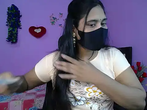 Hot Maleka online show from April 19, 2026, 4:30 pm