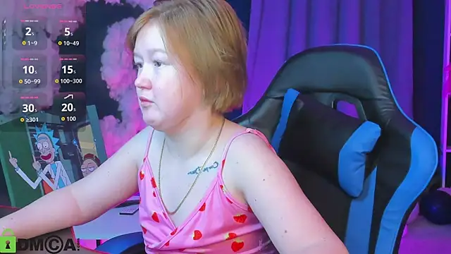 Sara Robinson online show from November 17, 2025, 3:10 am