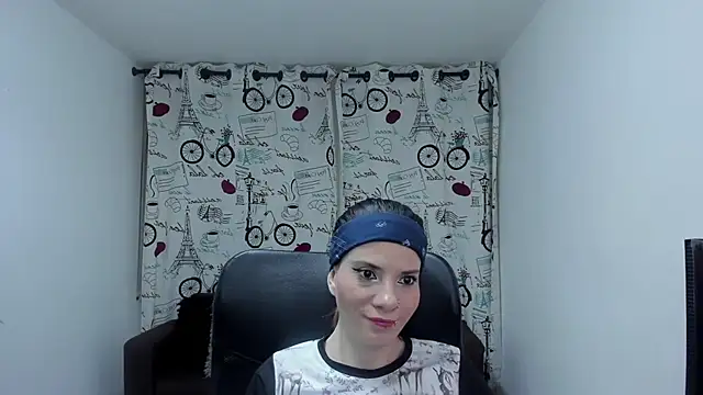 Snapshot of DanaaRey chatting on October 15, 2025, 4:48 pm DanaaRey online show from October 15, 2025, 4:48 pm