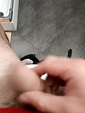 Snapshot of Loveepussyy chatting on October 28, 2025, 5:45 pm Loveepussyy online show from October 28, 2025, 5:45 pm