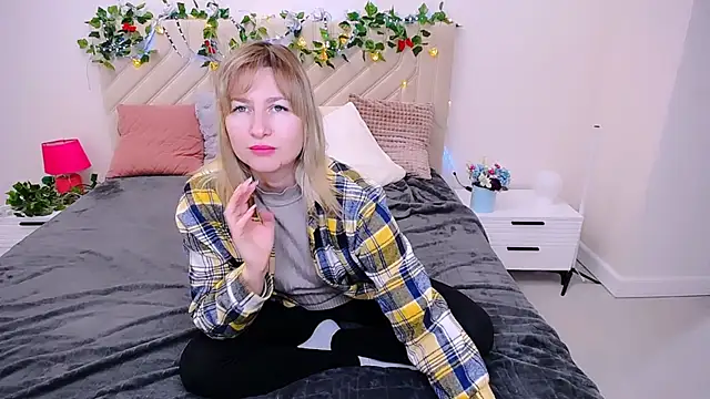 Snapshot of Incredible_Ariela chatting on October 23, 2025, 10:58 am Incredible Ariela online show from October 23, 2025, 10:58 am