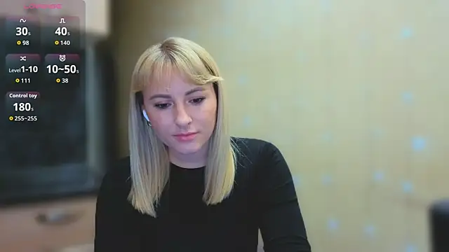 Snapshot of Smoorodinkaa chatting on November 16, 2025, 8:46 pm Smoorodinkaa online show from November 16, 2025, 8:46 pm