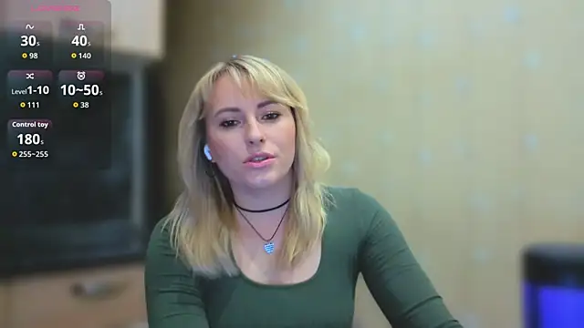 Snapshot of Smoorodinkaa chatting on December 3, 2025, 8:52 pm Smoorodinkaa online show from December 3, 2025, 8:52 pm