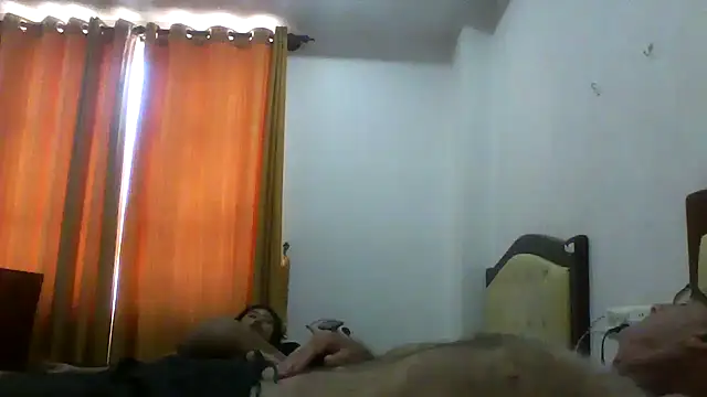 Snapshot of Calboy555 chatting on April 13, 2026, 8:29 am Calboy555 online show from April 13, 2026, 8:29 am