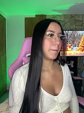 Snapshot of Tamara_Roberts1 chatting on December 17, 2024, 3:28 am Tamara Roberts1 online show from December 17, 2024, 3:28 am