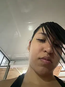 Snapshot of Tamara_Roberts1 chatting on December 7, 2024, 10:34 pm Tamara Roberts1 online show from December 7, 2024, 10:34 pm
