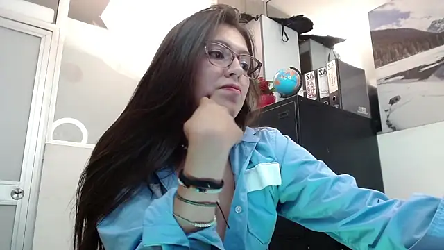 Snapshot of Gabriella_gh chatting on March 7, 2025, 1:42 am Gabriella gh online show from March 7, 2025, 1:42 am