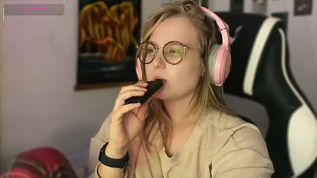 JacyWinslat online show from September 14, 2025, 10:32 pm