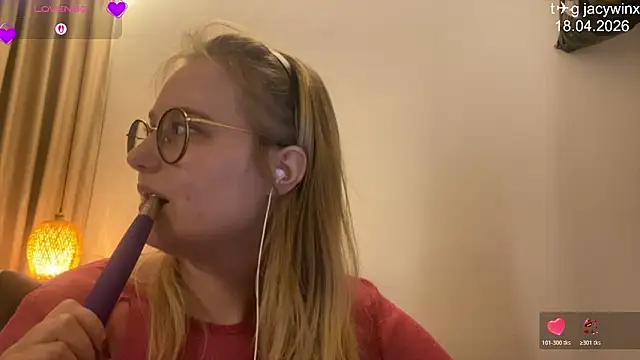 JacyWinslat online show from April 18, 2026, 7:58 pm