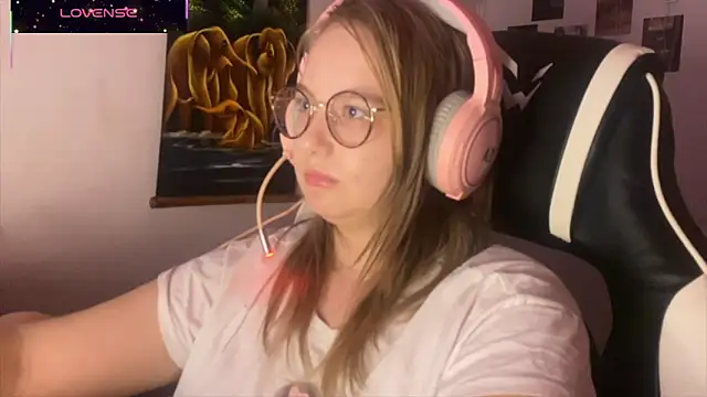 JacyWinslat online show from October 2, 2025, 3:48 pm