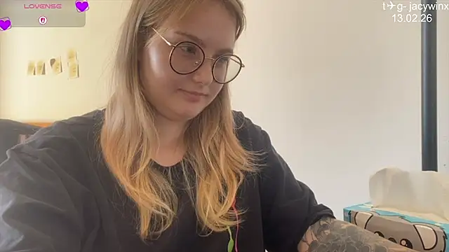 JacyWinslat online show from February 13, 2026, 8:47 am