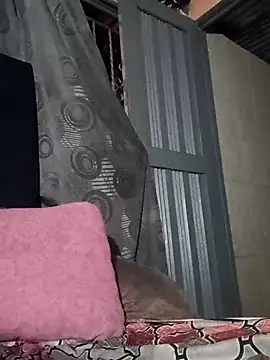 Snapshot of DOMINANTE_KLOE_ chatting on March 6, 2025, 2:19 am DOMINANTE KLOE online show from March 6, 2025, 2:19 am