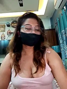 Snapshot of Cute-mona chatting on April 29, 2026, 10:08 am Cute-mona online show from April 29, 2026, 10:08 am
