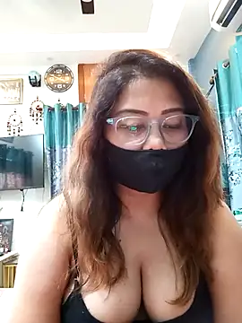Snapshot of Cute-mona chatting on May 1, 2026, 10:20 am Cute-mona online show from May 1, 2026, 10:20 am