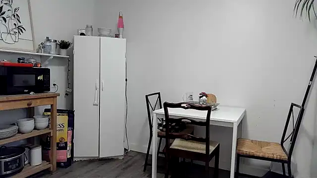 Kittyymaze1 online show from April 1, 2026, 12:39 pm