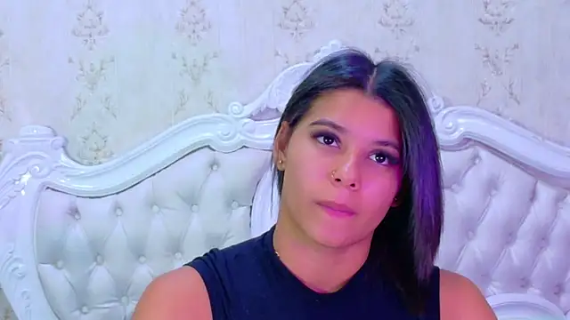 Snapshot of TiaraRosse chatting on November 3, 2025, 1:37 pm TiaraRosse online show from November 3, 2025, 1:37 pm