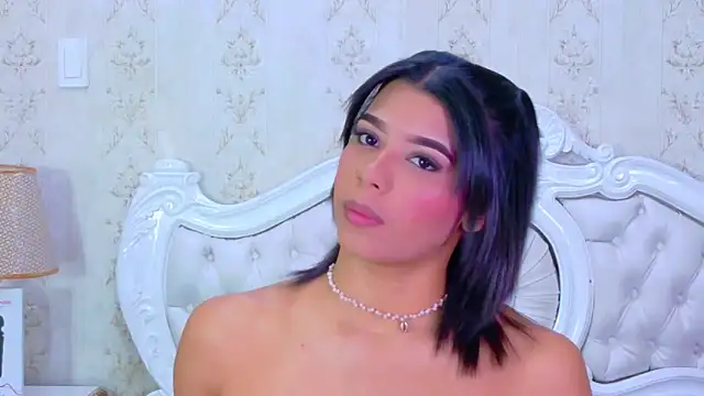 Snapshot of TiaraRosse chatting on November 19, 2025, 12:16 pm TiaraRosse online show from November 19, 2025, 12:16 pm