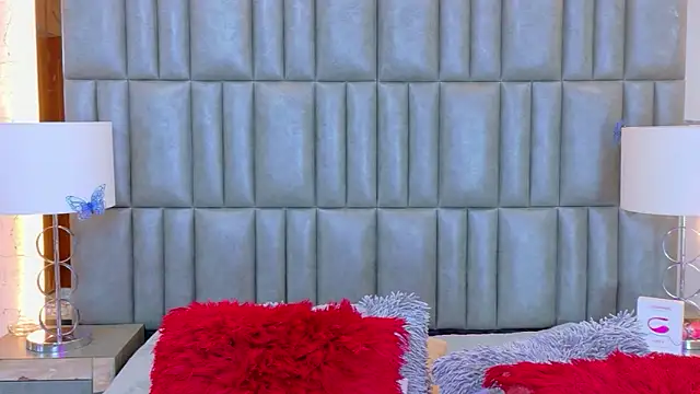 TiaraRosse online show from March 26, 2026, 12:14 pm